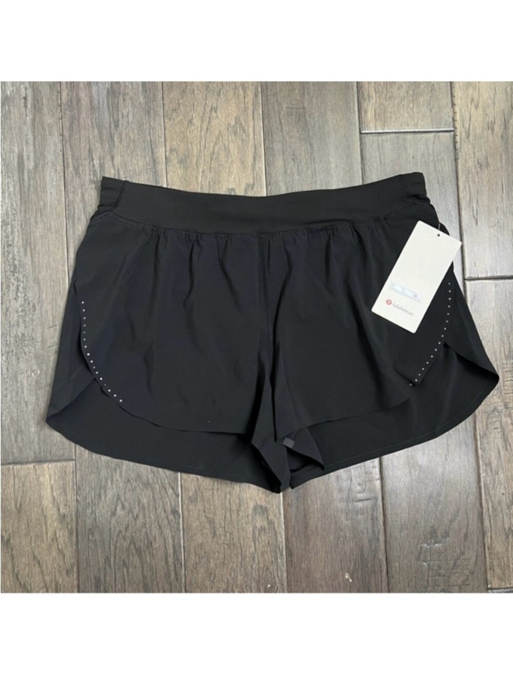 SOLD NFS Lululemon NWT Fast and Free High-Rise Classic-Fit Split Short 3" Black